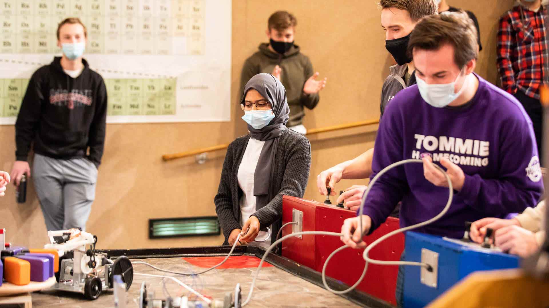 Mechanical engineering students participate in design competition.