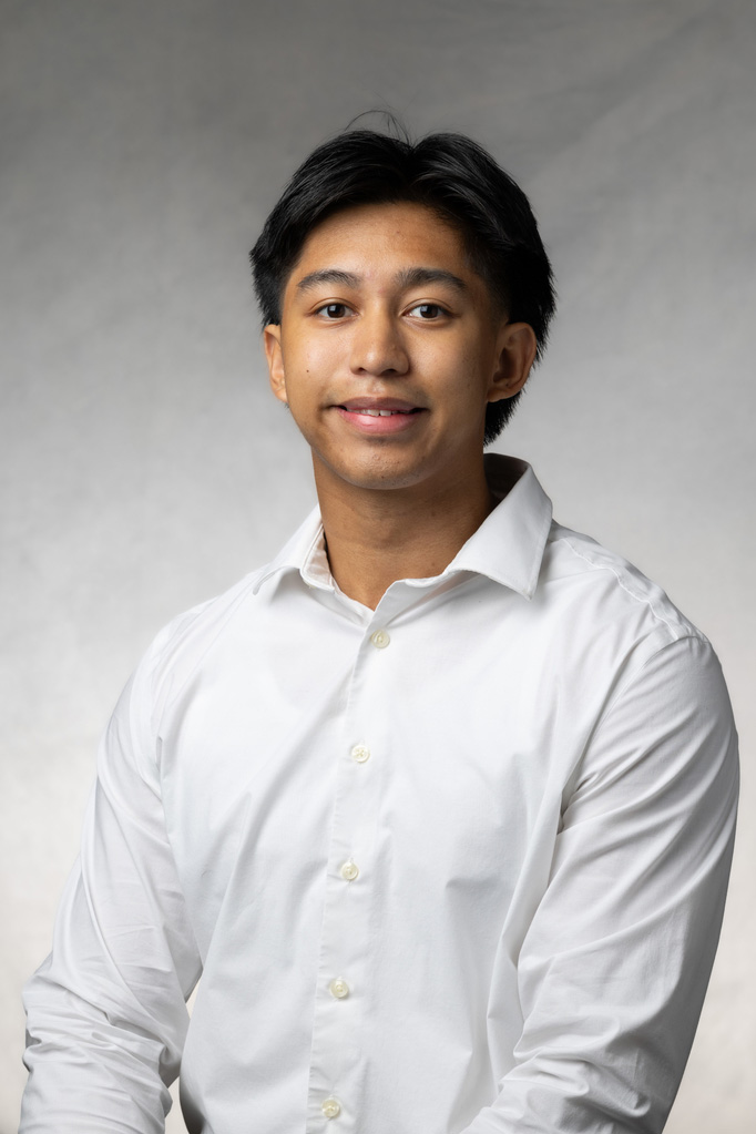 Carl Dela Cruz headshot