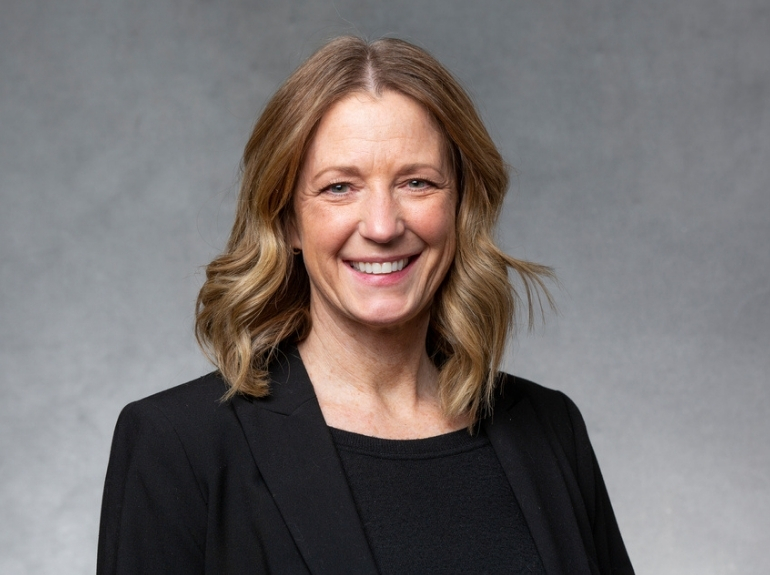 Headshot of Amy Larsen