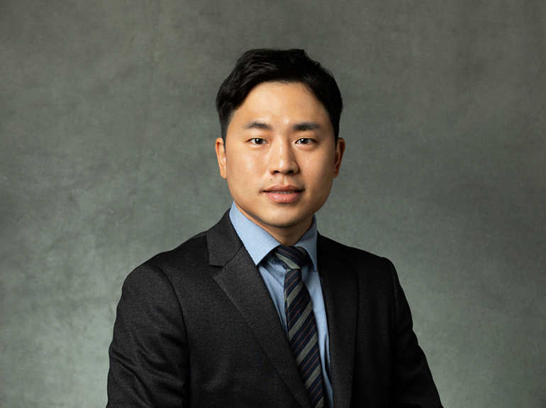 Dr. Mingu Kang headshot