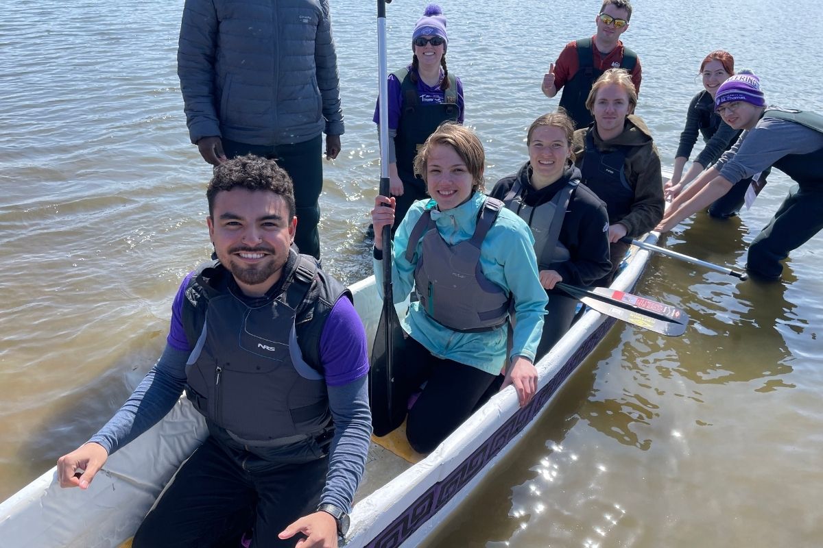 Tommie Civil Concrete Canoe Club members work on a project.